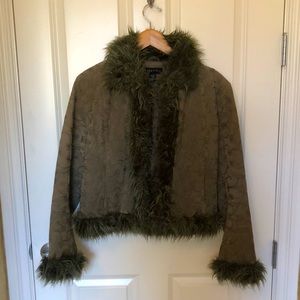 Vintage Y2K Suede Jacket Green with Faux Fur Trim.